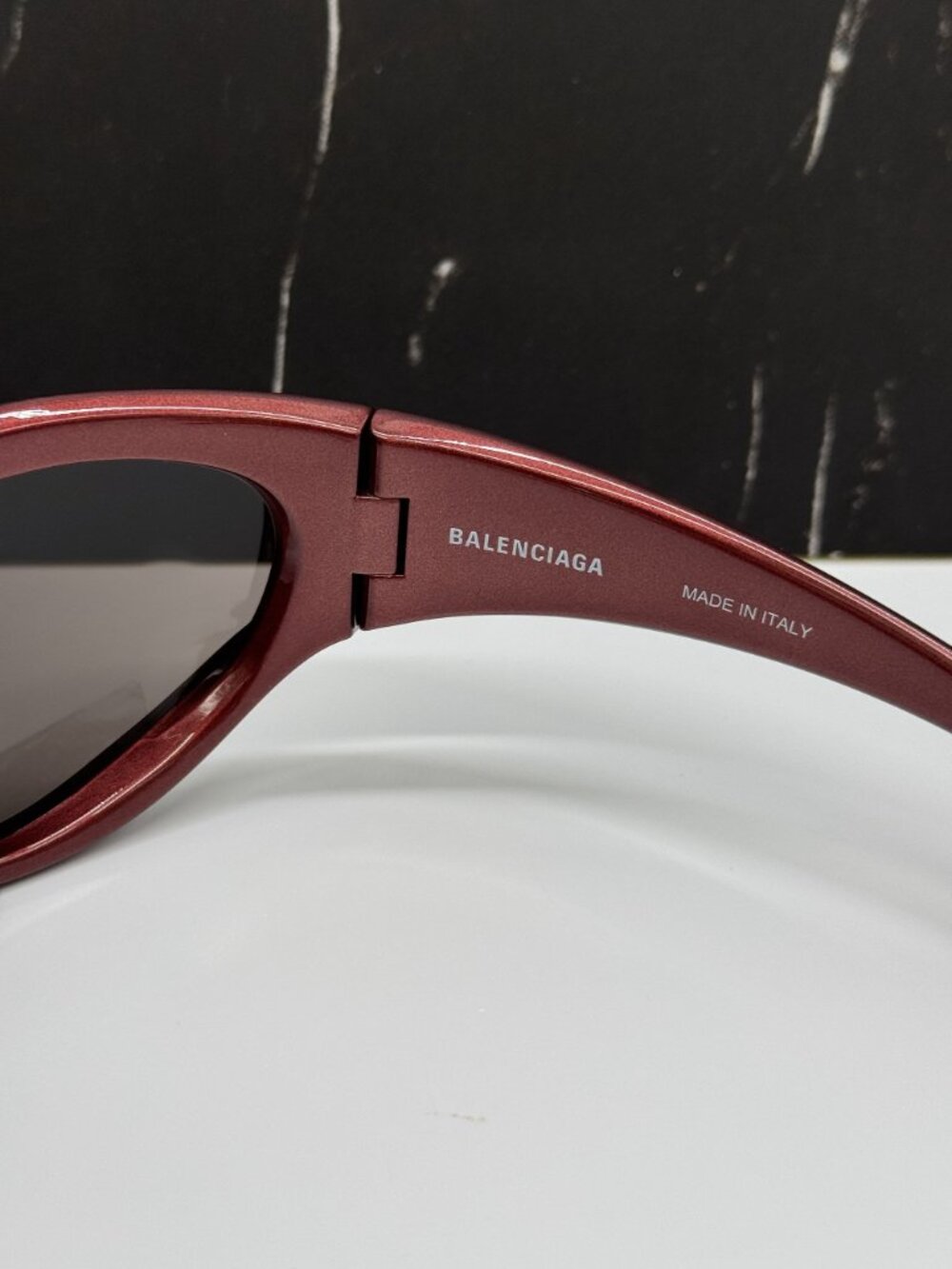 NEW BALENCIAGA BB0317S 002 BURGUNDY UNISEX SUNGLASSES BALENCIAGA EYEWEAR - Picture 9 of 10